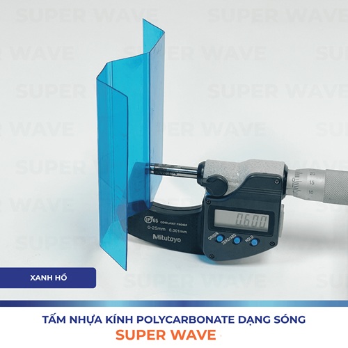 Mẫu tấm nhựa polycarbonate dạng sóng thương hiệu Super Wave.