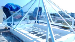 Dụng cụ thi công giếng trời bằng tấm nhựa Polycarbonate