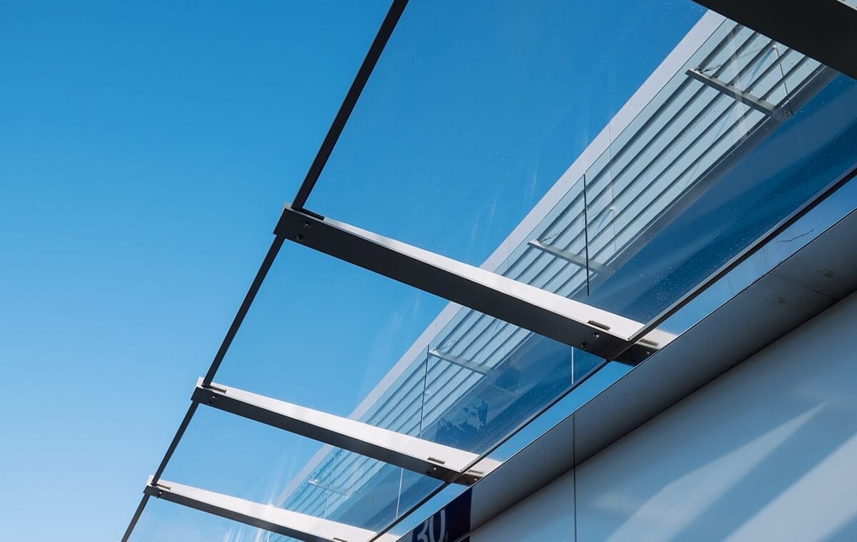 Tấm nhựa thông minh giá bao nhiêu? Địa chỉ cung cấp uy tín, giá rẻ