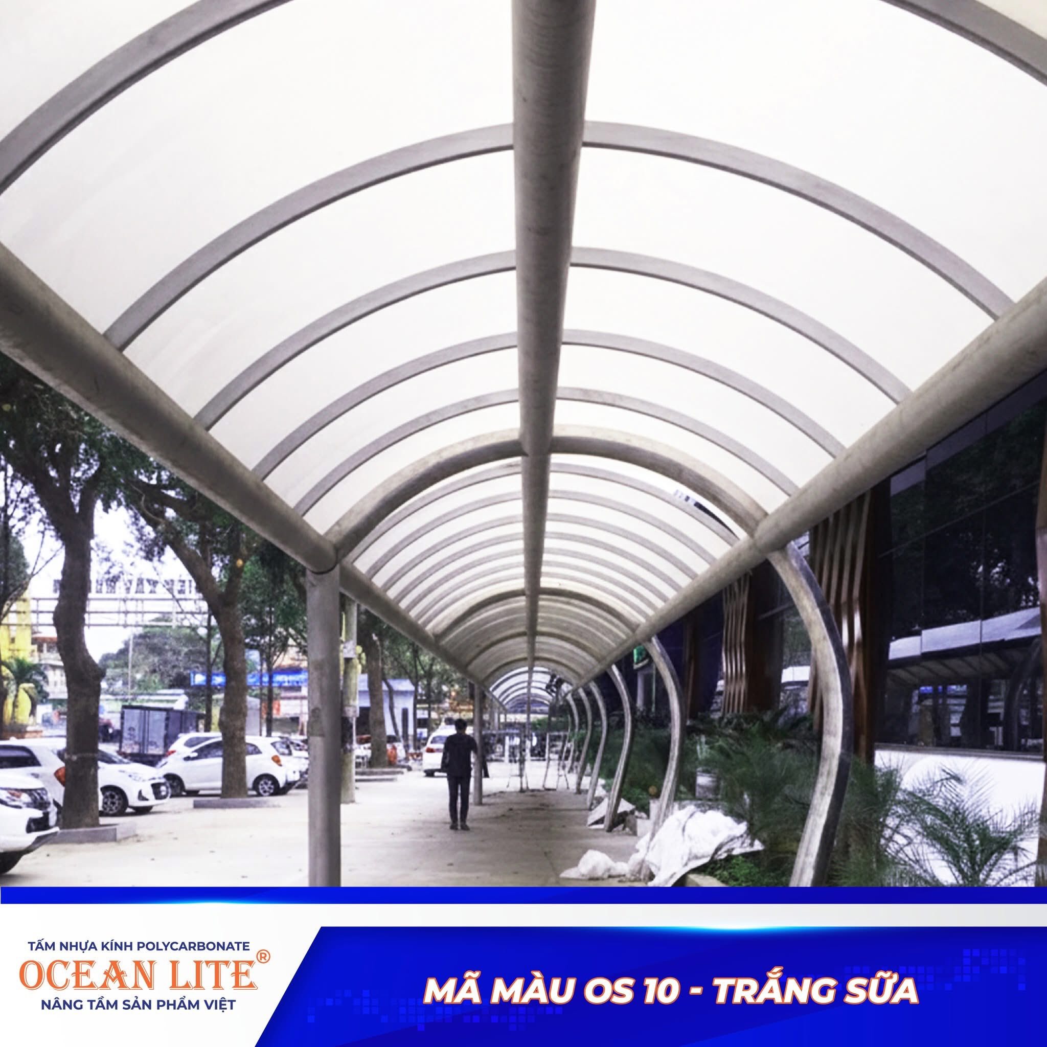 Tấm nhựa polycarbonate màu trắng sữa